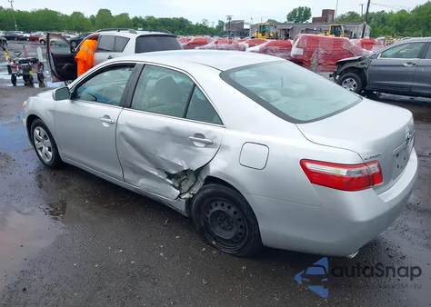 2008 Toyota Camry Le V6 z USA, uszkodzony, nr VIN 4T1BK46K68U055894